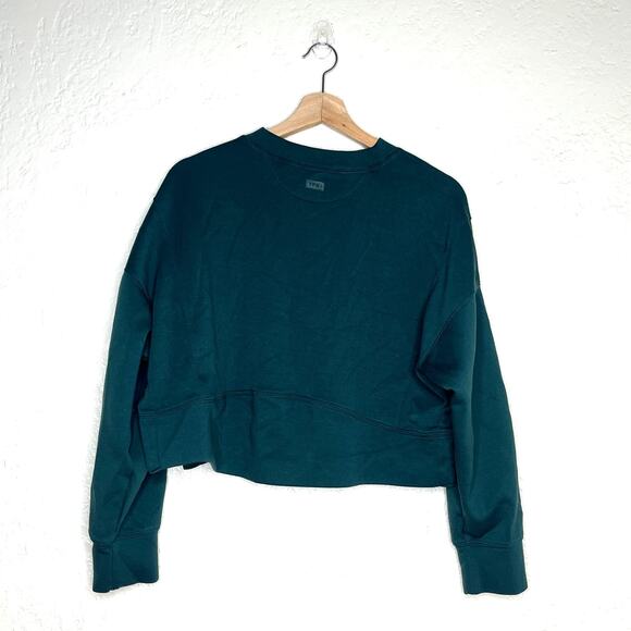 Abercrombie YPB Women's Cropped Long Sleeve Crewneck Sweatshirt Size Small - Picture 3 of 7
